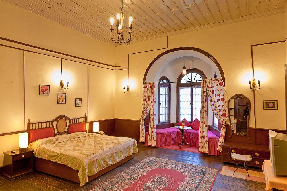 Chevron Rosemount Hotell Ranikhet Eksteriør bilde