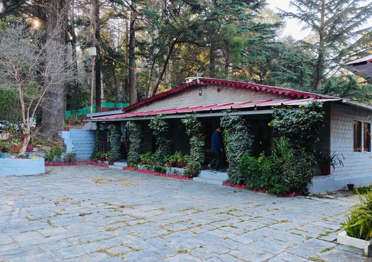 Chevron Rosemount Hotell Ranikhet Eksteriør bilde