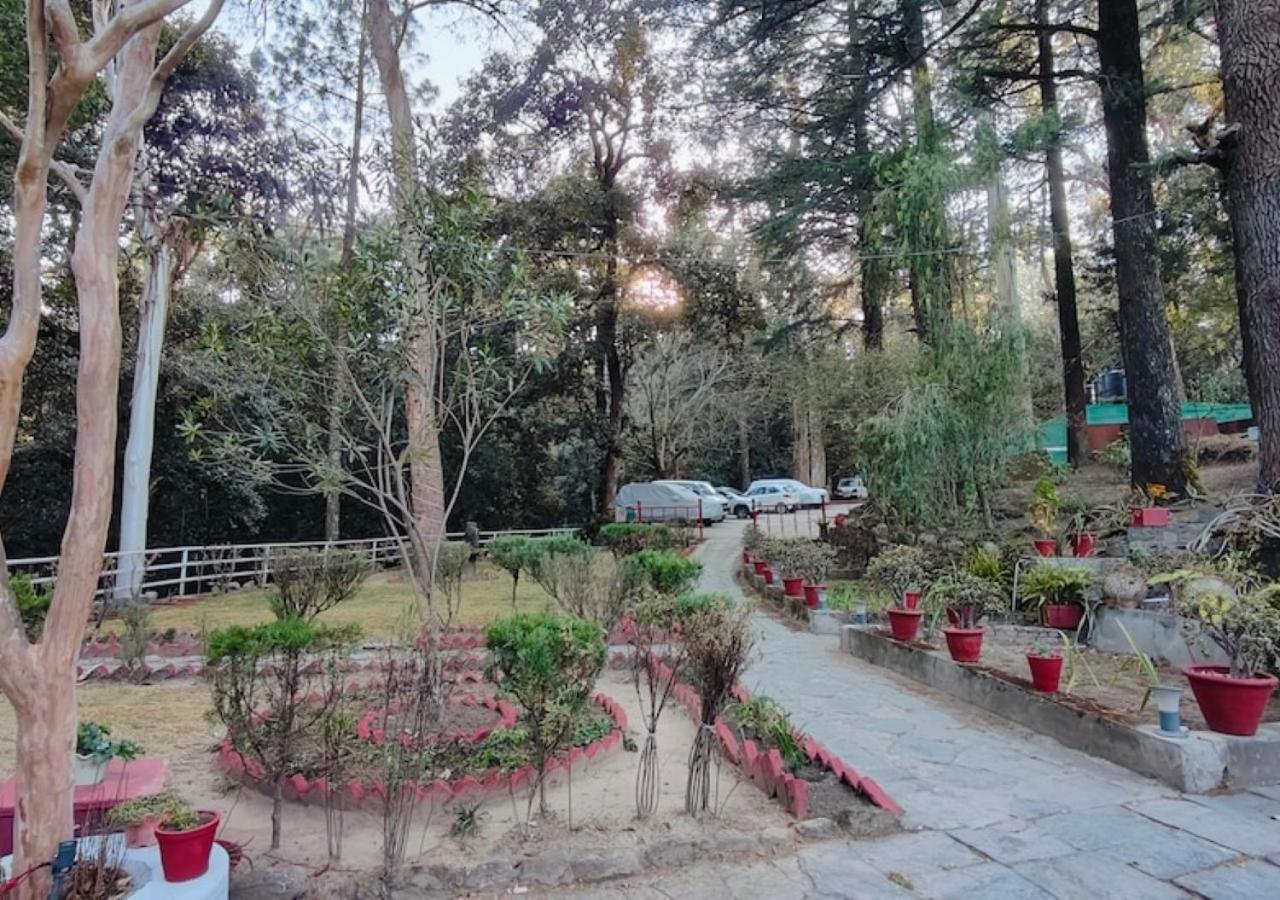 Chevron Rosemount Hotell Ranikhet Eksteriør bilde