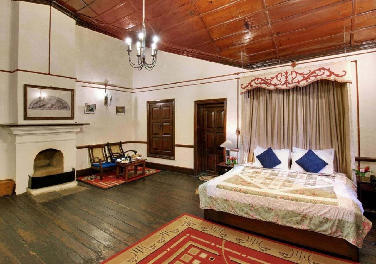 Chevron Rosemount Hotell Ranikhet Eksteriør bilde
