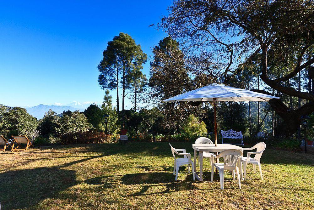 Chevron Rosemount Hotell Ranikhet Eksteriør bilde