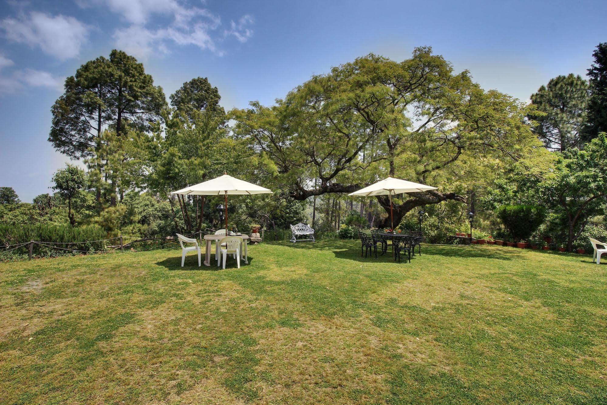 Chevron Rosemount Hotell Ranikhet Eksteriør bilde