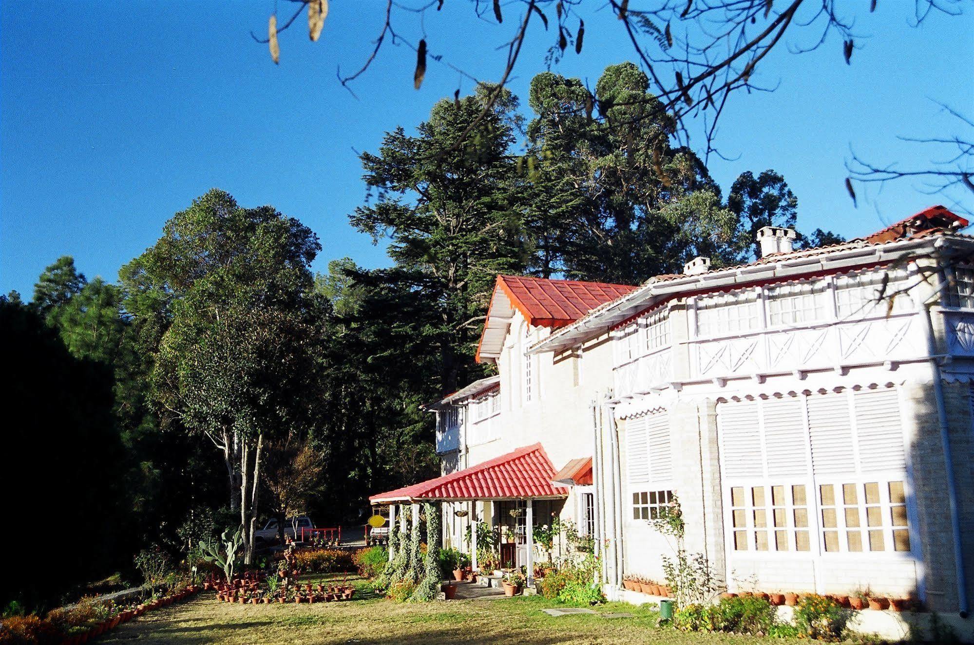 Chevron Rosemount Hotell Ranikhet Eksteriør bilde